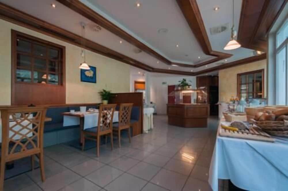 Albhotel Fortuna Riederich Екстериор снимка